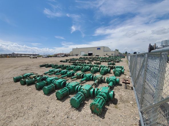 ± 15,000 SF shop, office & ± 7 acre yard | Former Weir Oil & Gas Facility: 14082 49th Rd NW, Williston, ND 58801